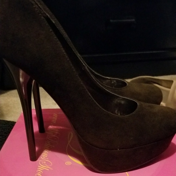 Heals - Picture 2 of 2